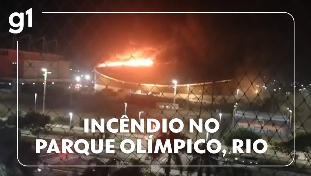 Chamas Consomem Velódromo do Parque Olímpico no Rio; Bombeiros Agem